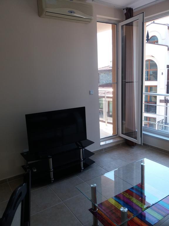 Golden Sea View Apartments 1 Поморие Экстерьер фото