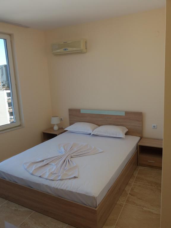 Golden Sea View Apartments 1 Поморие Экстерьер фото