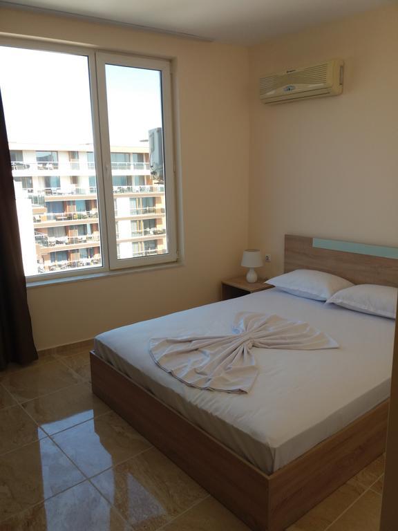 Golden Sea View Apartments 1 Поморие Экстерьер фото
